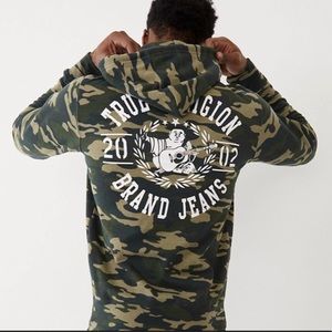 NWT True Religion camo zip up hoodie